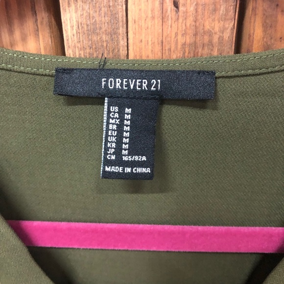 Forever 21 size medium olive green top - Picture 6 of 7